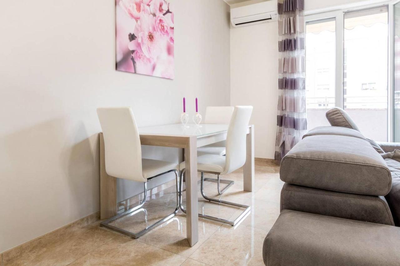 Altido Lovely Apt For 6 Located In Vibrant Gallaratese Milano Ngoại thất bức ảnh