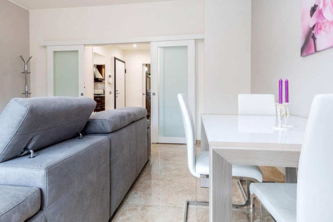 Altido Lovely Apt For 6 Located In Vibrant Gallaratese Milano Ngoại thất bức ảnh